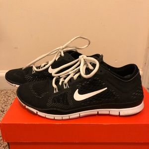 Nike Free 5.0 TR FIT 5 PRT - SIZE 6